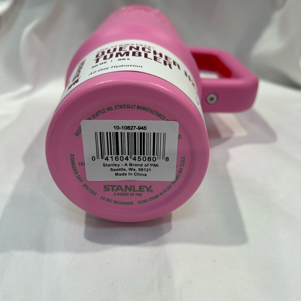 30 oz Stanley xTarget Stainless Steel Flowstate Quencher Tumbler-Valentine’s Day - Picture 6 of 6